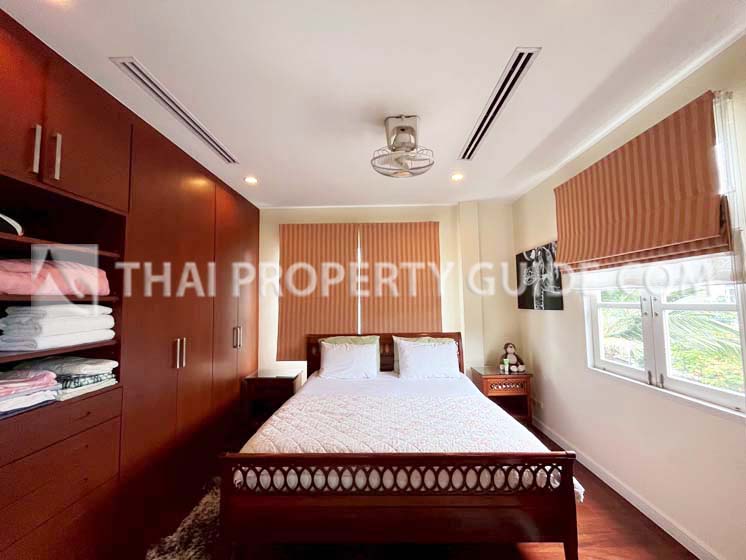 House with Shared Pool in Sukhumvit 